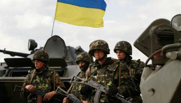 Ucrania reinstaura el servicio militar obligatorio ante crisis