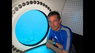 Nieto de Cousteau concluye misión en laboratorio submarino