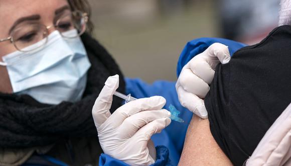 Estados Unidos espera iniciar la vacunación contra el coronavirus COVID-19 a principios de diciembre. (Foto: Johan NILSSON / TT NEWS AGENCY / AFP).