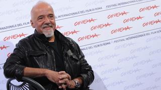 Paulo Coelho ríe de brasileños que queman sus libros: “Primero los compraron”