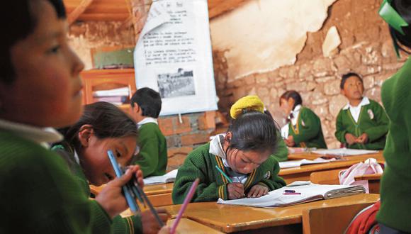 Titular del Minedu, Ricardo Cuenca, indicó que en las zonas urbanas existe la posibilidad de abrir nuevamente algunos centros de educación básica especial. (Foto: El Comercio)