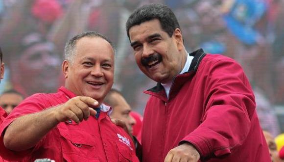 Maduro amenaza a empresas horas antes de la huelga nacional