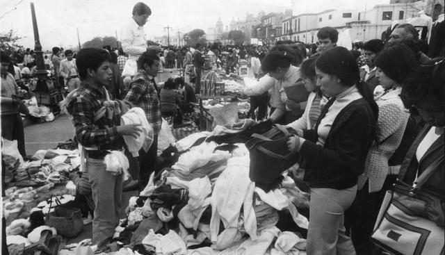 Así era Polvos Azules cuando se ubicaba frente a Palacio de Gobierno. (El Comercio)