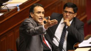 Héctor Becerril niega haber interferido en diálogo entre maestros y el Gobierno
