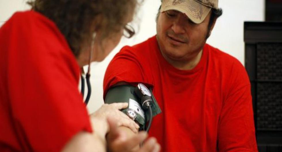 Más de medio millón de indocumentados podría tener acceso a un seguro de salud. (Foto: univision.com)