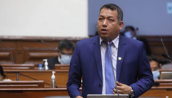 El congresista Darwin Espinoza pertenece a la bancada de Acción Popular.