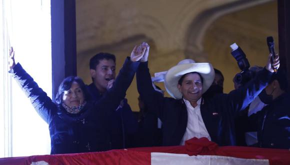 Dina Boluarte, primera vicepresidenta electa, agradeció este lunes a los peruanos "por confiar sus sueños y su esperanza en nuestra propuesta de gobierno" | Foto: Hugo Pérez / @photo.gec