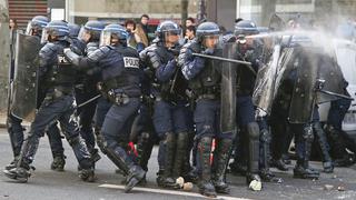Estudiantes se levantan contra la reforma laboral en Francia