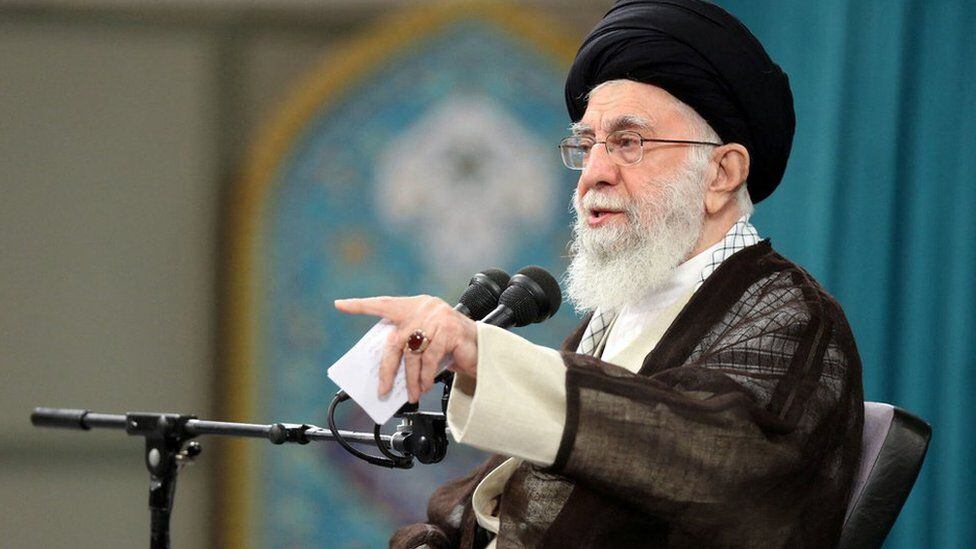 The highest Iranian authorities, starting with Atayola Ali Khamenei, have assured that the protests are instigated from abroad.  REUTERS