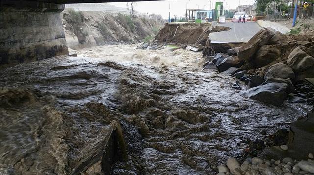 Así luce el fuerte caudal del río Rímac en el puente Dueñas - 6