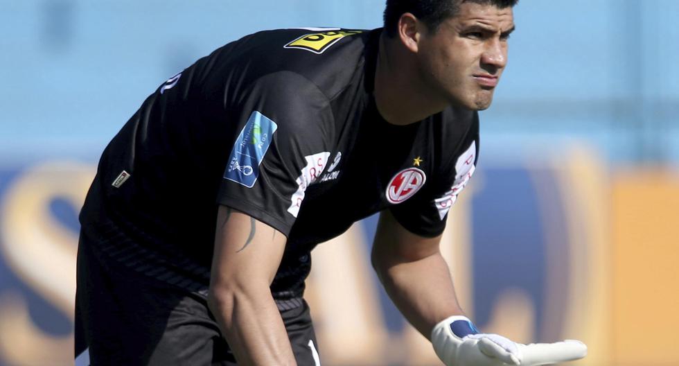 Los hinchas de Sporting Cristal quieren que el portero Erick Delgado regrese al arco. | Foto: Getty I.