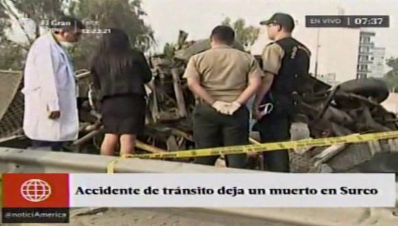 Surco: chofer murió al estrellar combi en vía de Evitamiento