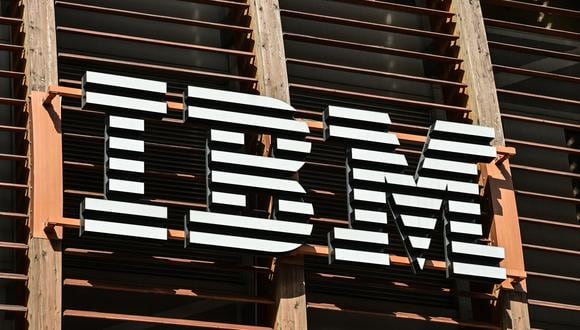 IBM despediría al 1% de su empleados.