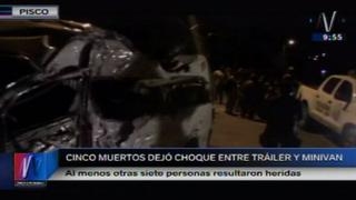 Cinco muertos y siete heridos tras choque de miniván y tráiler