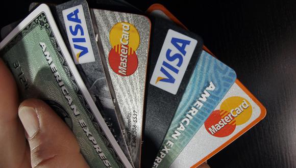 TOMA NOTA: Decide si aceptar la tarjeta premium de tu banco