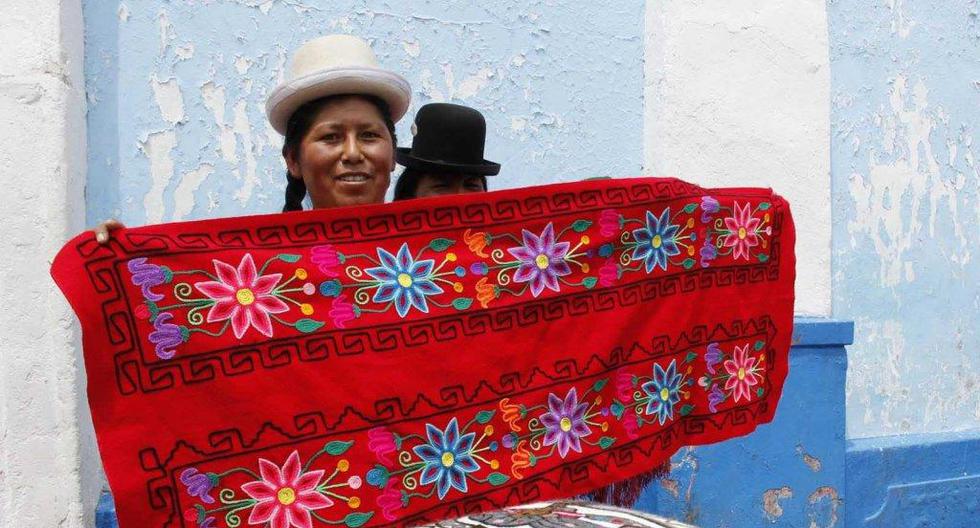 Hoy en día las artesanas de Puno muestran un mejor acabado en la elaboración de sus prendas. (Foto: Andina)