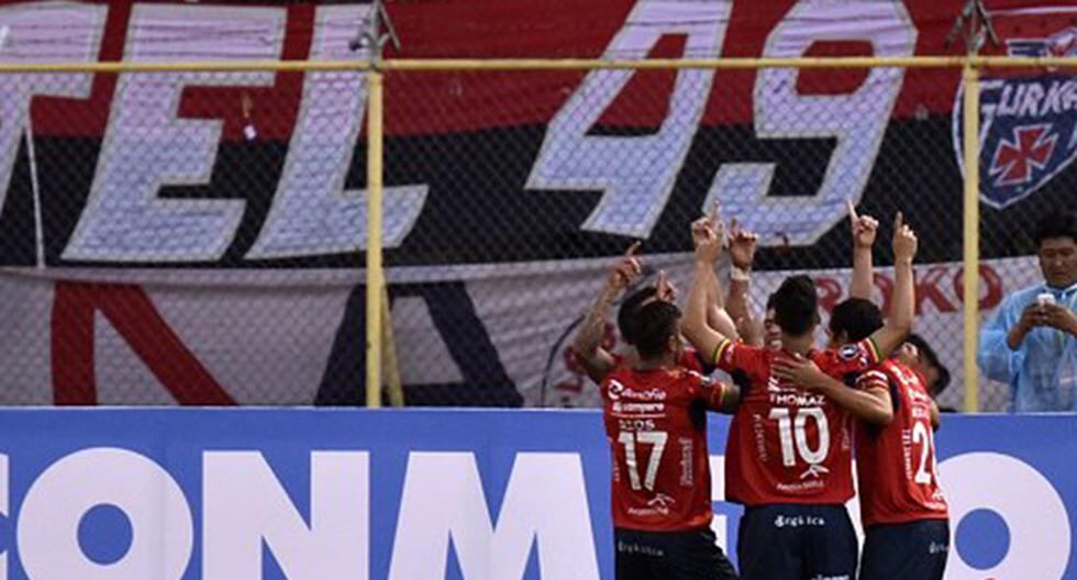 Por la primera jornada de la fase de grupos de la Copa Libertadores, el Jorge Wilstermann, que dirige Roberto Mosquera, se impuso al Peñarol. (Foto: ESPN)