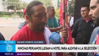 Hinchas peruanos también concentran en el hotel de la Selección Peruana