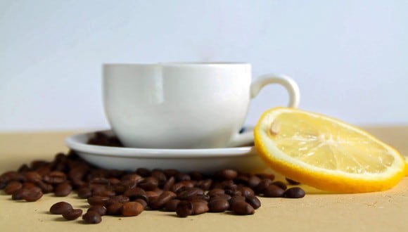 El café con limón es una de las bebidas caseras más preferidas en todo el mundo. (Imagen: Pixabay)