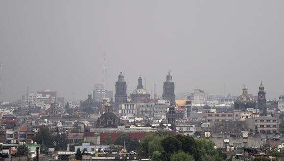 La ciudad de México tiene poca visibilidad debido a la contaminación del aire el 15 de mayo de 2019. (Foto: AFP)