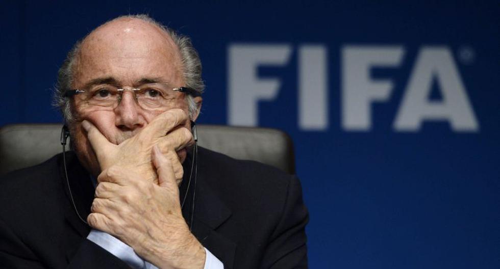 En la imagen, el presidente de la FIFA, Joseph Blatter, quien este viernes vuelve a postular en las elecciones como presidente d