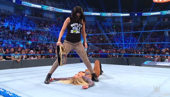 Bayley atacó a Carmella, quien será su rival en Super Show Down por el título femenino de Smack Down
