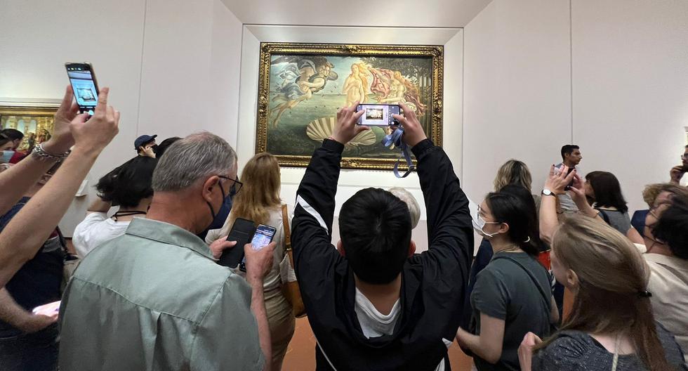 "Una de las obras emblemática de Uffizi, y símbolo mayor del Renacimiento, es la pintura del Nacimiento de Venus de Sandro Botticelli"