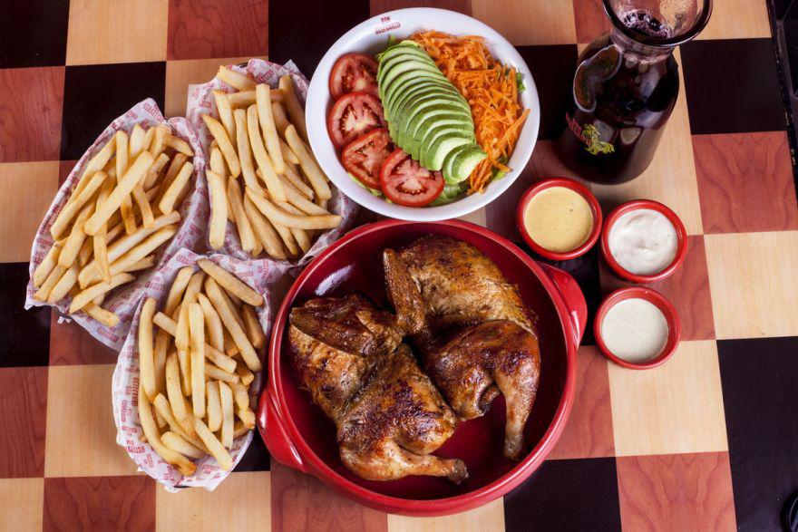 Don Belisario: en la cadena de pollerías, por la compra de cada pollo a la brasa entero a la carta, han dispuesto la venta de chilcanos clásicos a precios promocionales por todo el día. (Foto: Don Belisario)