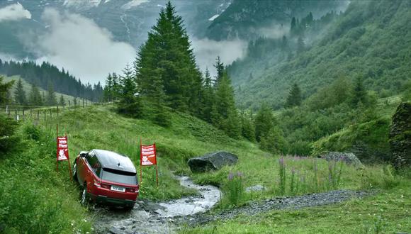 ¿Lo logrará? Range Rover Sport se enfrenta a gigantesca montaña