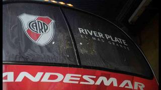 Boca Juniors vs. River Plate: recibieron con huevos a la visita