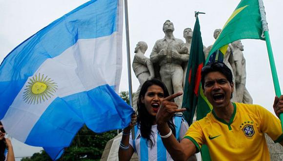 Bangladesh vive con pasión la histórica rivalidad entre Brasil y Argentina. (Getty Images).