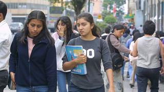 Tres mil universitarios viajan al año a trabajar al extranjero