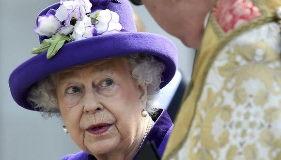 Isabel II: La reina de los sombreros y sus osadas elecciones - 10