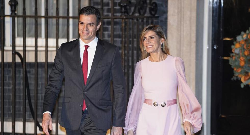 El presidente español, Pedro Sánchez, y su esposa María Begoña Gómez. (AFP).
