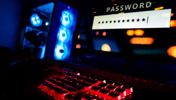 A pesar de la tentación que pueda provocar el dinero ofrecido, algunos expertos en ciberseguridad creen que las recompensas no son eficaces para desenmascarar a piratas informáticos. (Foto: Chris Ratcliffe/Bloomberg).