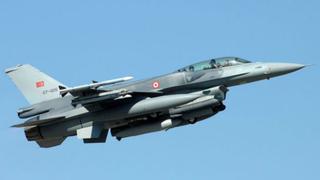 Turquía bombardea a kurdos del PKK tras atentado en Ankara