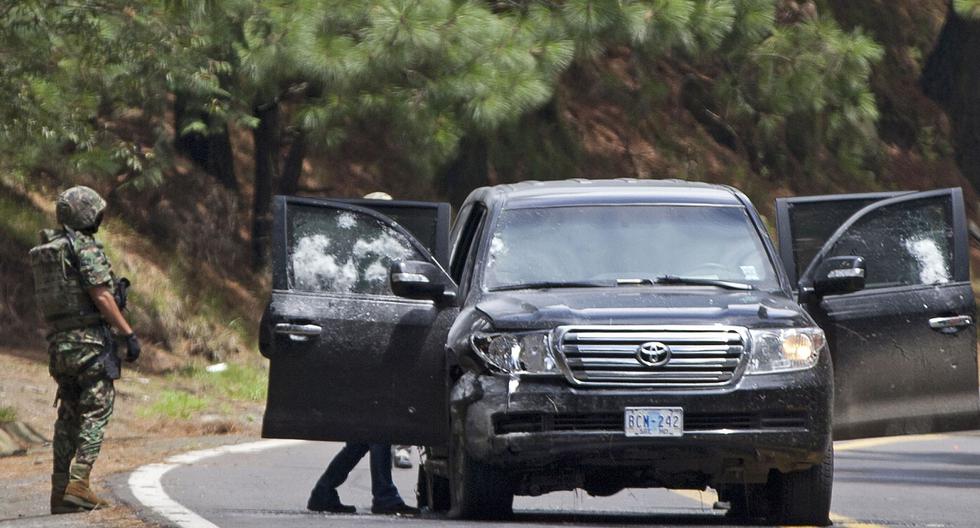 Imagen referencial. A la altura de la comunidad El Chamizal fueron alcanzados por una camioneta color rojo, cuyos tripulantes dispararon contra los agentes de seguridad. (AP/Alexandre Meneghini).