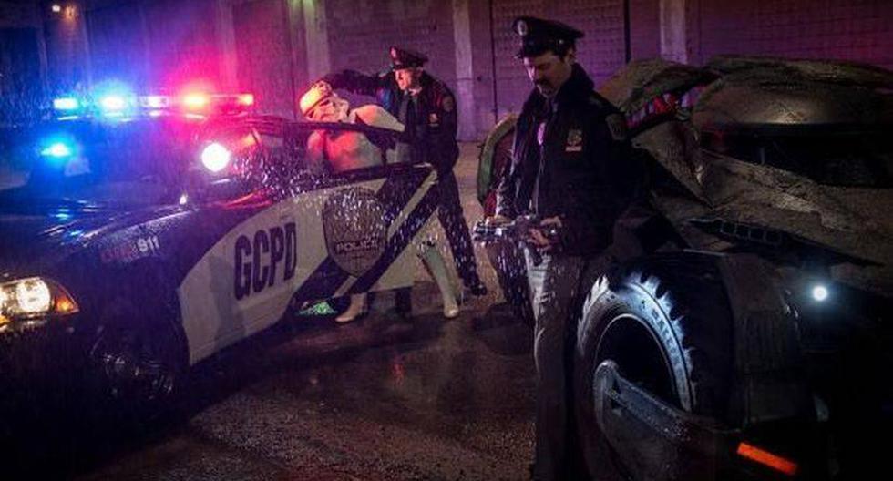 Batman v Superman': Policía de Gotham City detiene a Stormtrooper de 'Star  Wars' | LAPRENSA 