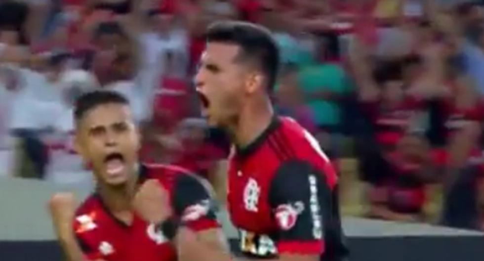 Cuando parecía que Fluminense se llevaba la victoria en el derbi carioca, Miguel Trauco apareció con un tremendo remate para poner el empate para Flamengo. (Foto: Captura - YouTube)