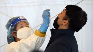 Por qué Corea del Sur abandonó su estrategia mundialmente elogiada para enfrentar el coronavirus