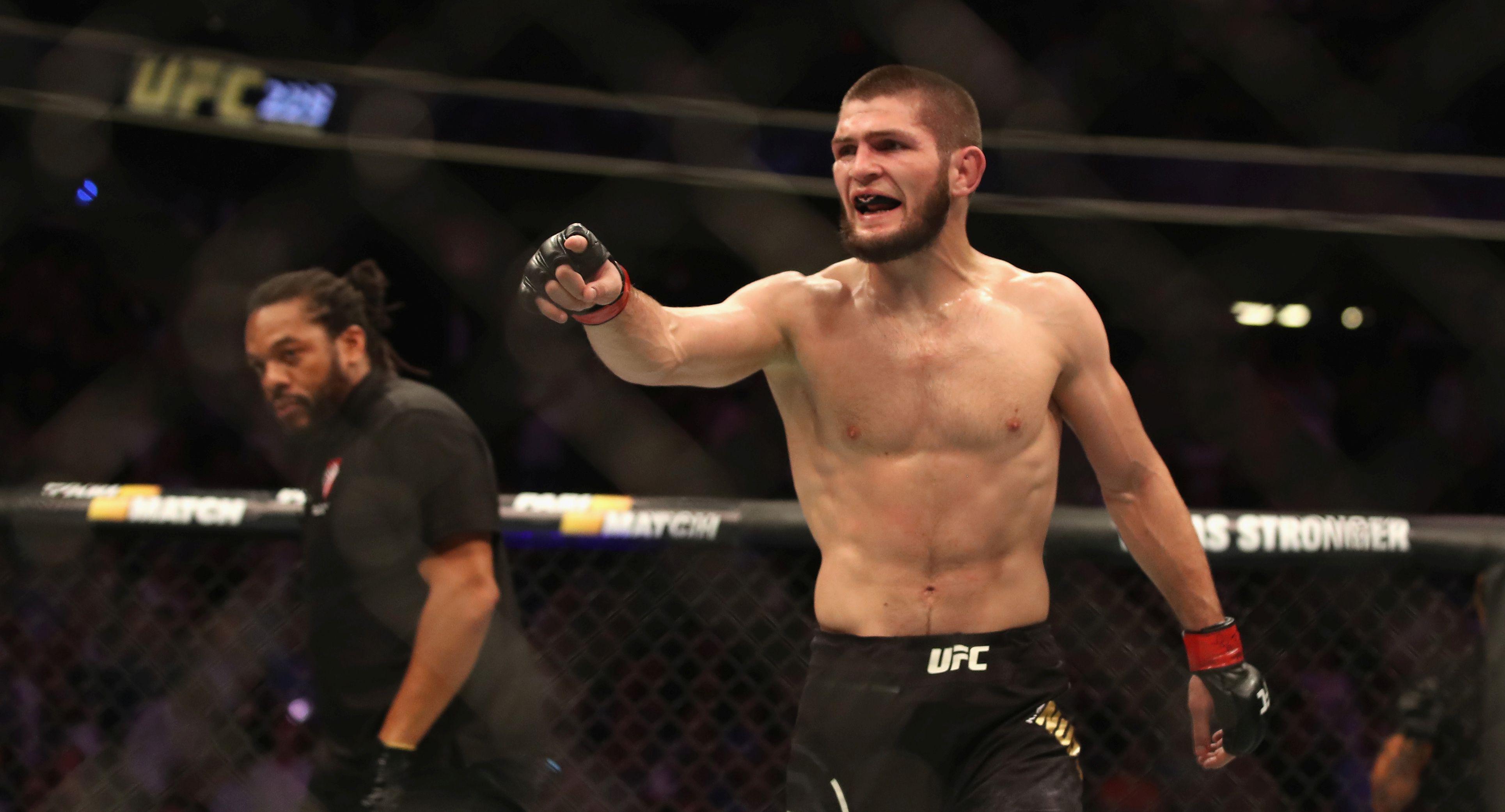 Khabib Nurmagomedov espera poder pelear con Tony en agosto. (Foto: Getty Images)
