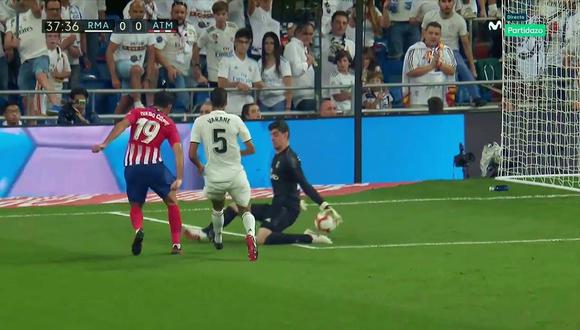Real Madrid vs. Atlético de Madrid: Courtois se lució con esta parada ante Diego Costa. (Foto: captura)