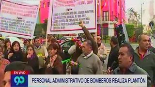 Bomberos: trabajadores administrativos protestan por mejoras salariales