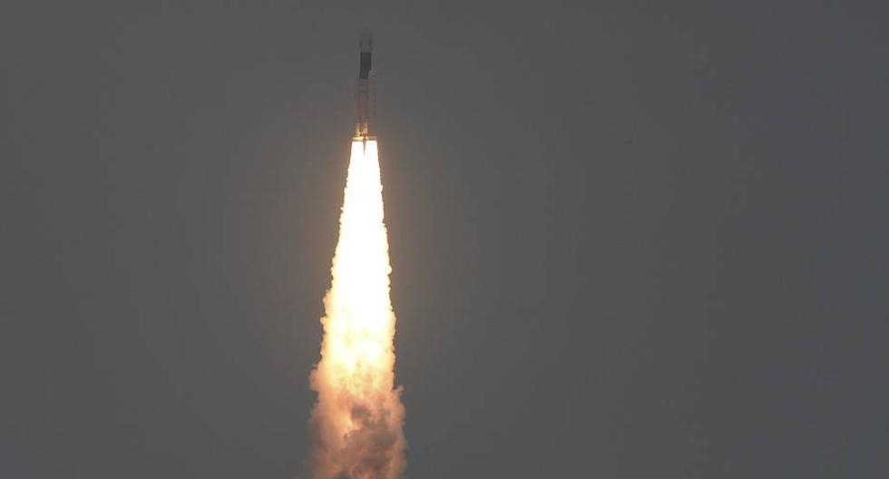 El Chandrayaan 2, a bordo del GSLV-mark III-M1, cuando fue lanzado al espacio. (Foto: AFP)