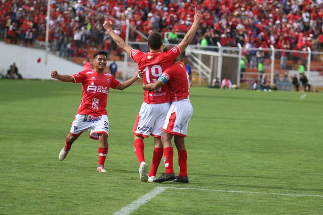 Cienciano goleó 4-2 a Santos y logró ascender a la Liga 1. (Foto: GEC)