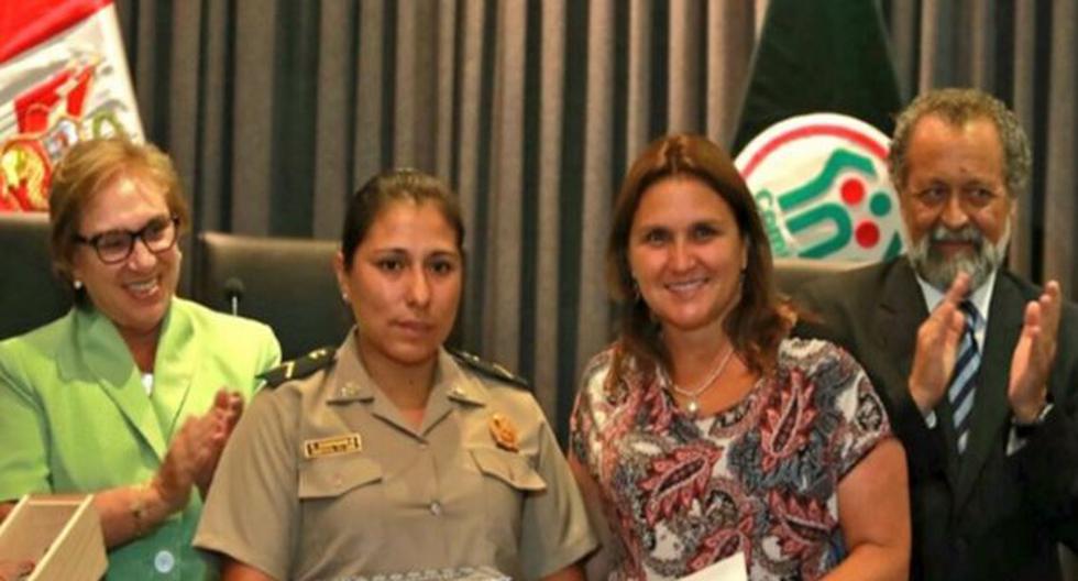 La ministra Marisol Pérez Tello participó en la ceremonia de premiación a la Mejor Policía. (Foto: Andina)