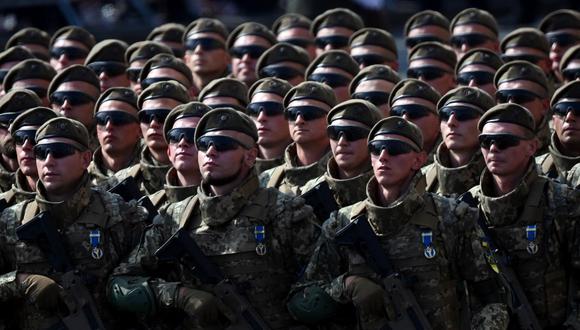 En su momento, Zelenski ordenó elevar el número de reservistas hasta los 2 millones, entre los que entrarían también cazadores y guardabosques. (Foto: Sergei Gapon / AFP)