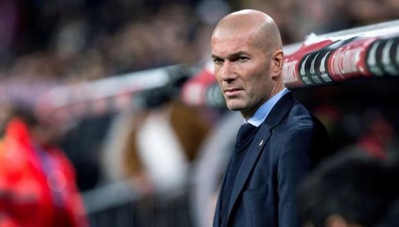 Tras el mal momento que atraviesa José Mourinho en Inglaterra, Zinedine Zidane se muestra como una clara opción para dirigir al Manchester United. Con él, llegarían diversos refuerzos (Foto: agencias)