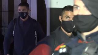 “Siuuuuu”: el recibimiento de los fanáticos de Cristiano Ronaldo al portugués en su llegada a Barcelona | VIDEO