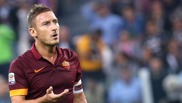 Francesco Totti, experimentado mediocampista italiano, abandonará las filas de la Roma luego de 25 largos años. (Foto: Getty Images)